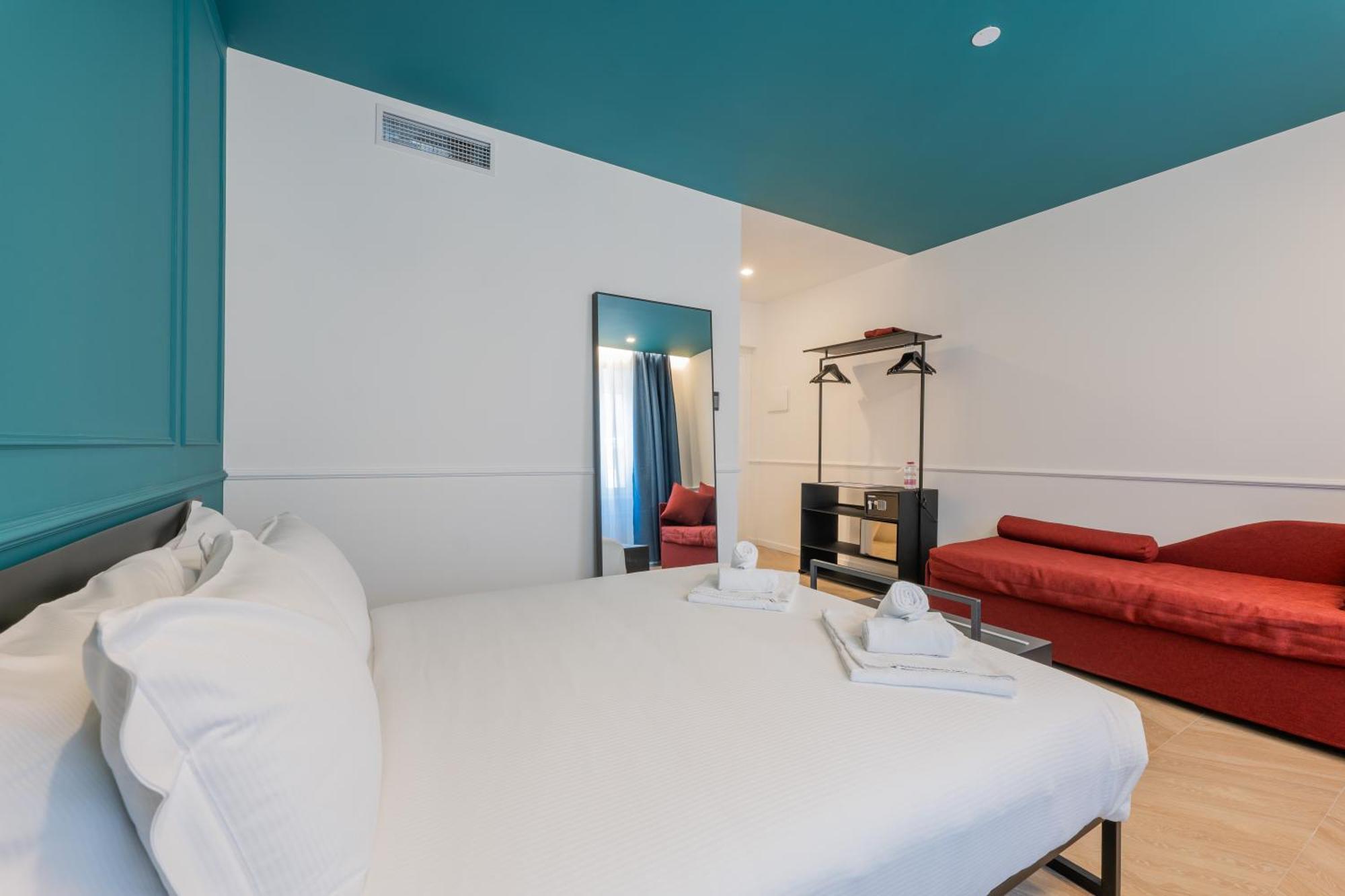 Maria Cristina Boutique Rooms Триест Экстерьер фото